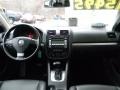 Black - Jetta SE Sedan Photo No. 20