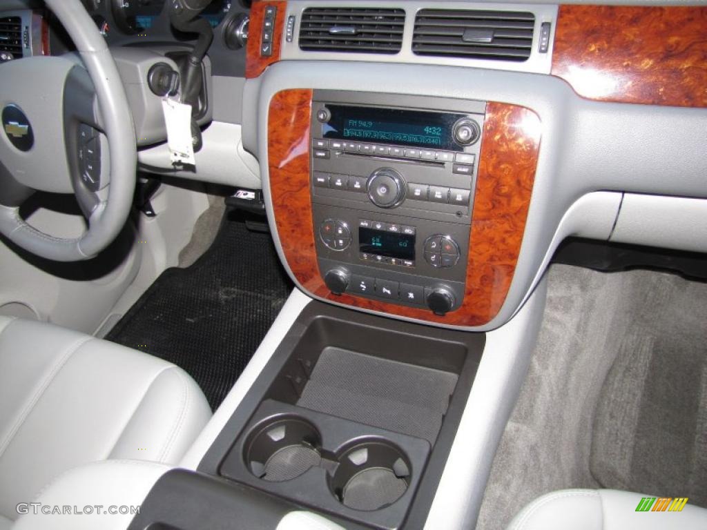 2009 Chevrolet Avalanche LT Light Titanium Dashboard Photo #46533303