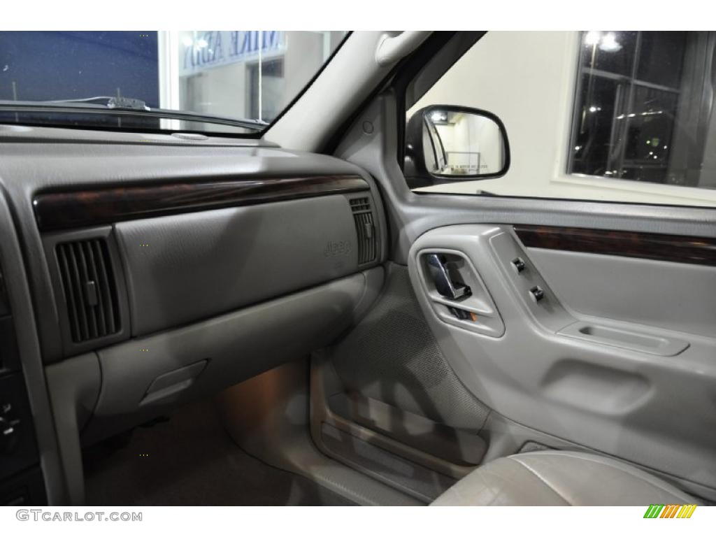 2004 Grand Cherokee Limited - Stone White / Dark Slate Gray photo #15