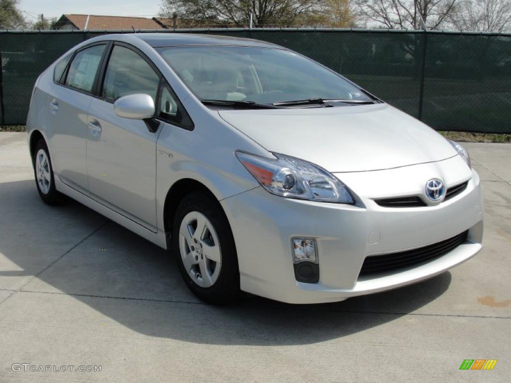 2011 Prius Hybrid III - Classic Silver Metallic / Misty Gray photo #1