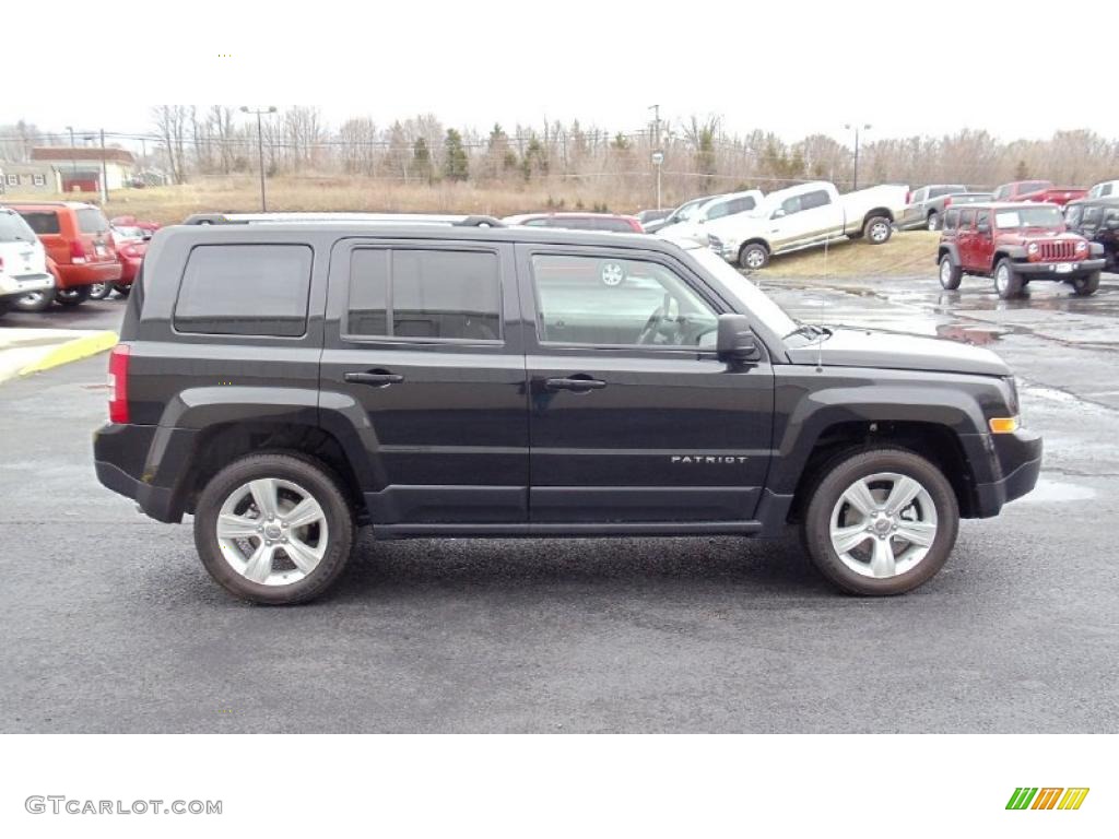 Brilliant Black Crystal Pearl 2011 Jeep Patriot Latitude X 4x4 Exterior Photo #46537206