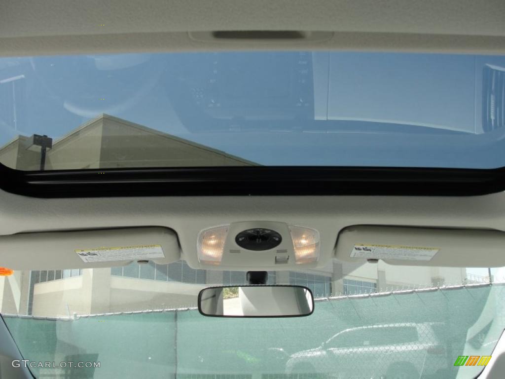 2011 Toyota Prius Hybrid III Sunroof Photo #46537368