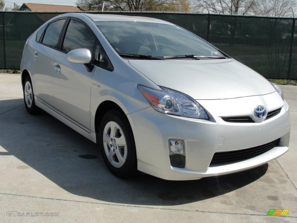 2011 Prius Hybrid II - Classic Silver Metallic / Dark Gray photo #1