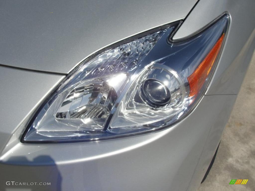 Classic Silver Metallic 2011 Toyota Prius Hybrid II Exterior Photo #46537635