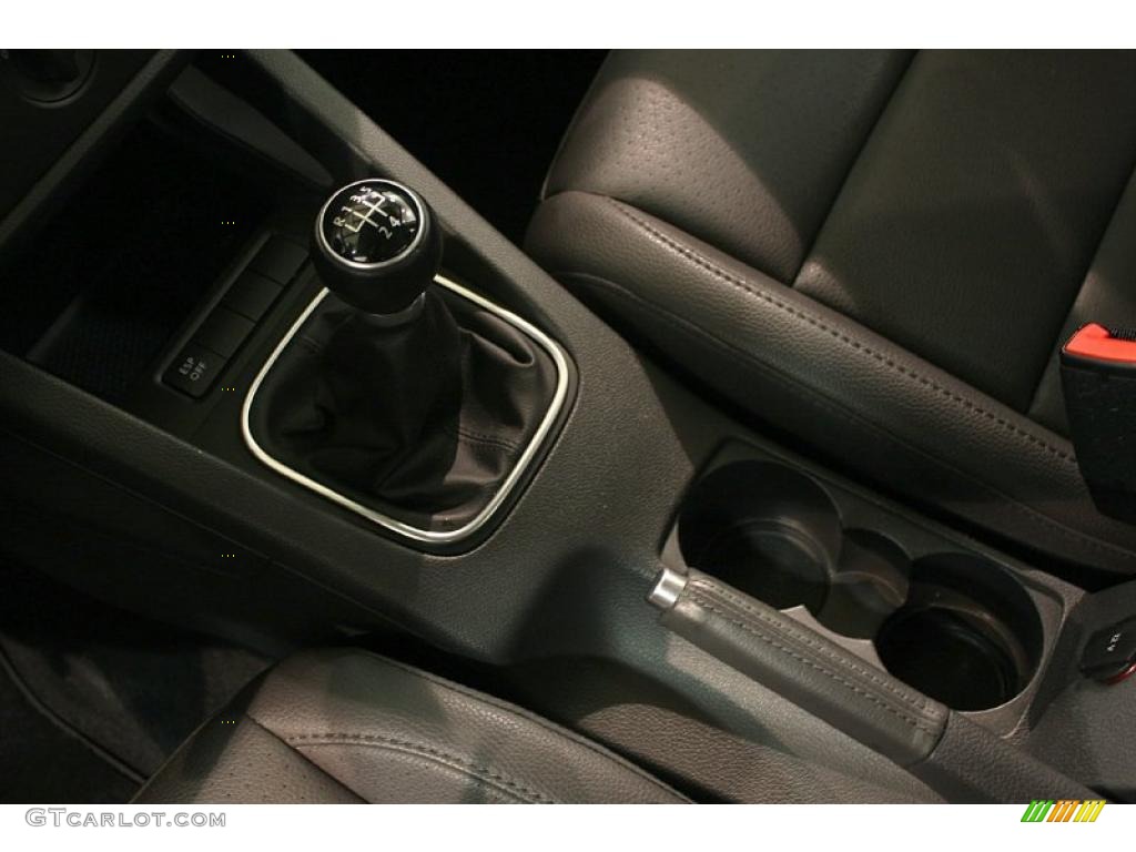 2008 Volkswagen Jetta SE Sedan 5 Speed Manual Transmission Photo #46538253