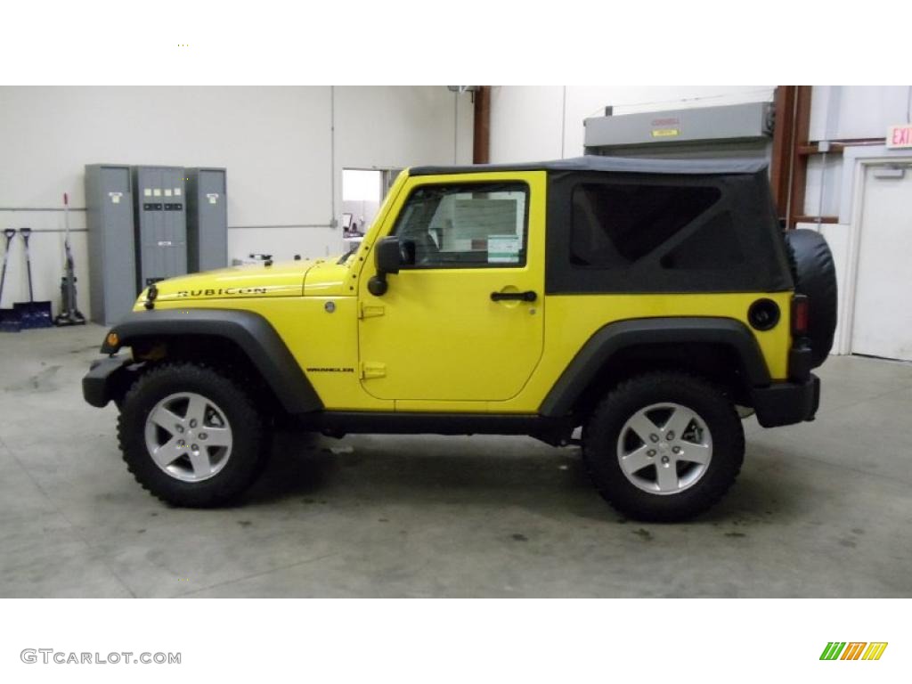 2011 Wrangler Rubicon 4x4 - Detonator Yellow / Black photo #8