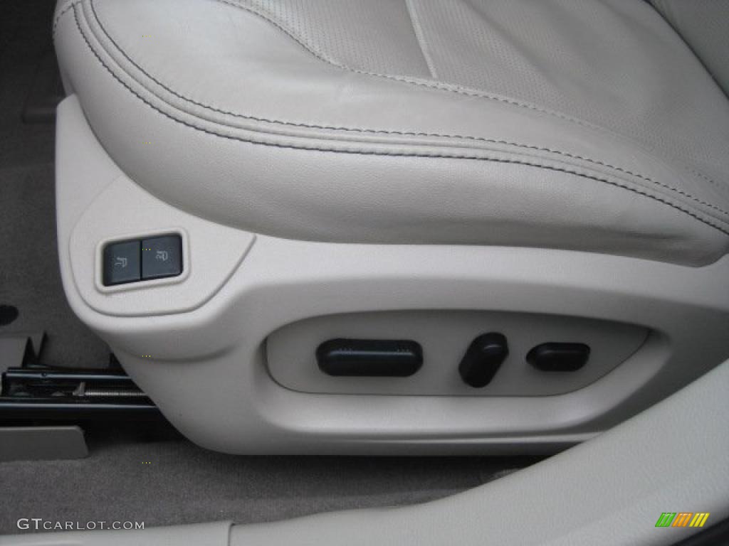 2010 Ford Taurus Limited Controls Photo #46539207