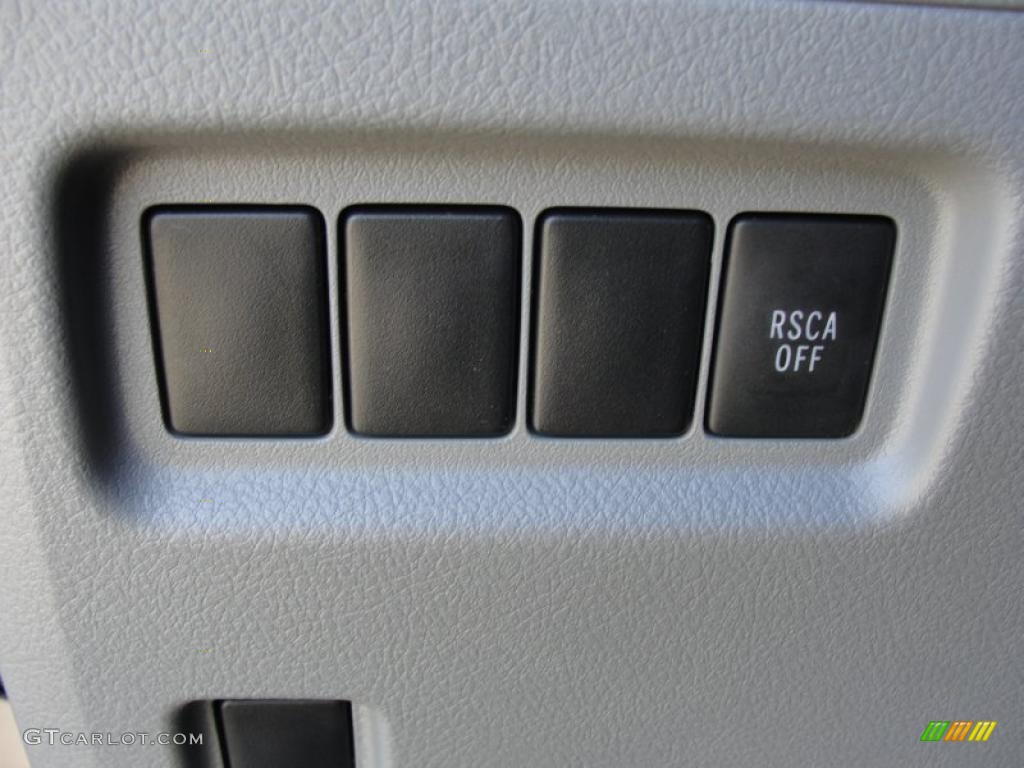 2011 Toyota 4Runner SR5 Controls Photo #46541211