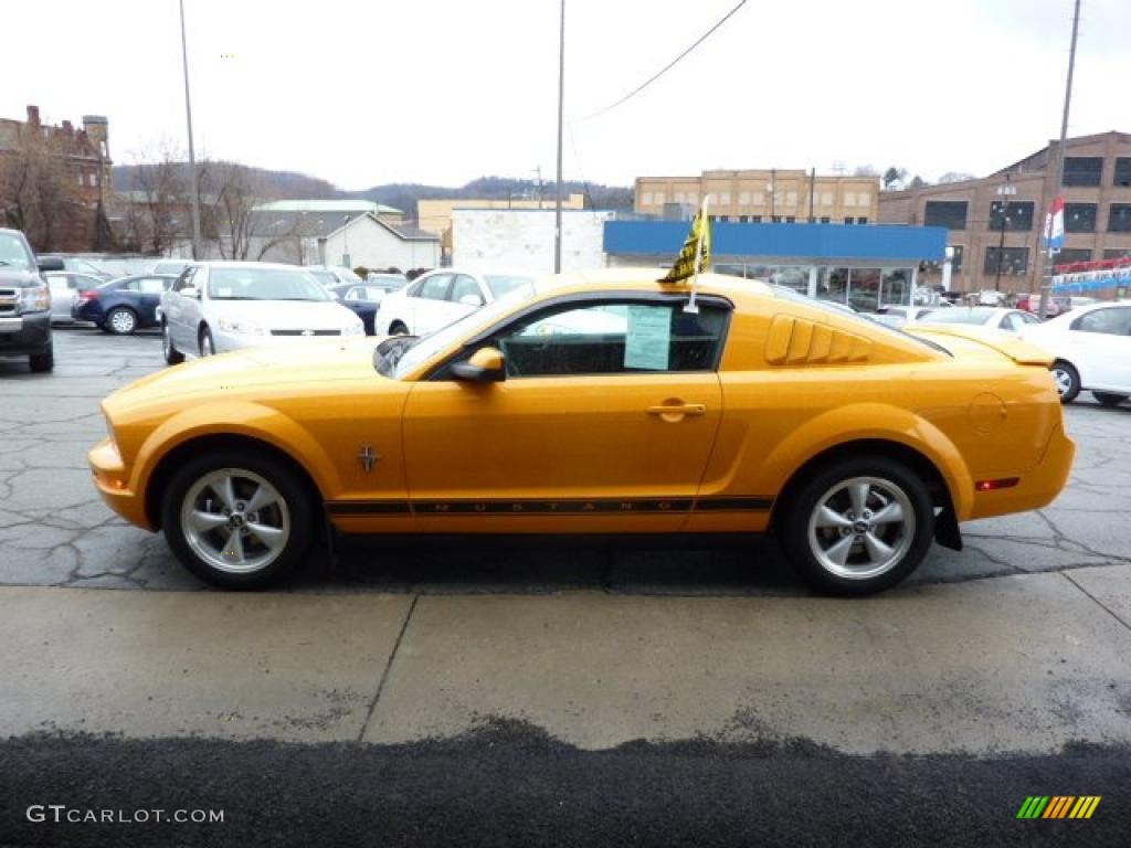 2008 Mustang V6 Deluxe Coupe - Grabber Orange / Dark Charcoal photo #6