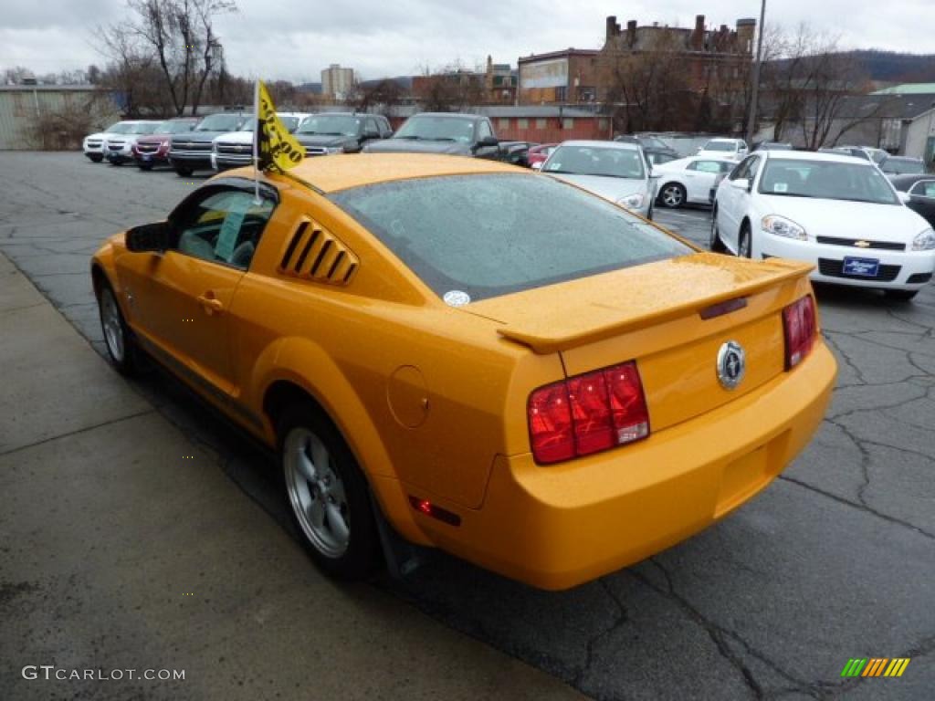 2008 Mustang V6 Deluxe Coupe - Grabber Orange / Dark Charcoal photo #8