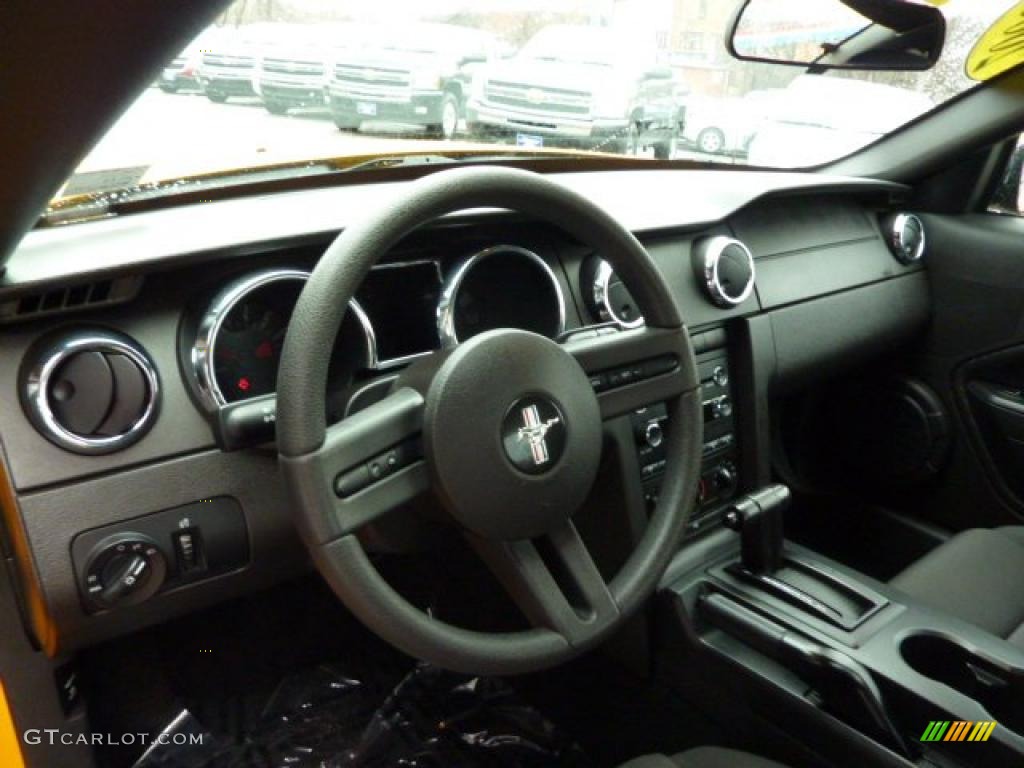 2008 Mustang V6 Deluxe Coupe - Grabber Orange / Dark Charcoal photo #13