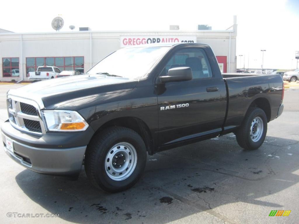 2011 Ram 1500 ST Regular Cab 4x4 - Brilliant Black Crystal Pearl / Dark Slate Gray/Medium Graystone photo #1