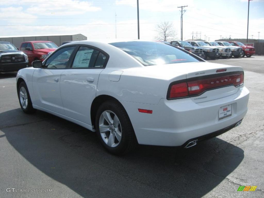 2011 Charger SE - Bright White / Black/Light Frost Beige photo #7