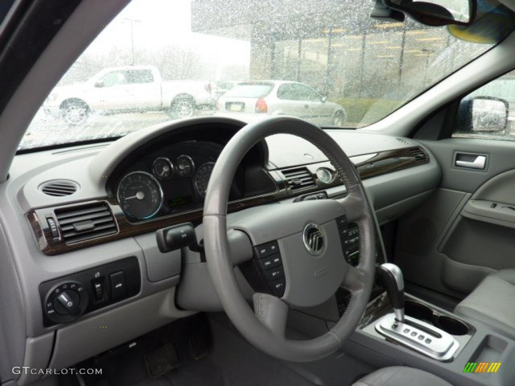 Shale Interior 2005 Mercury Montego Luxury AWD Photo #46546922