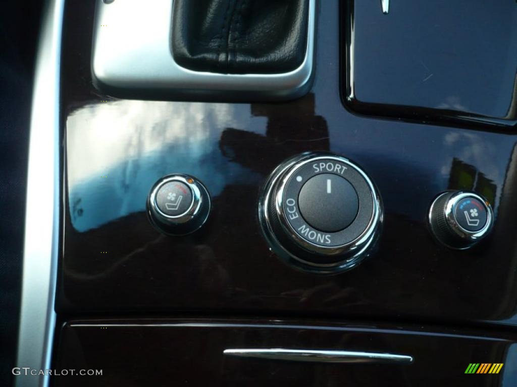 2011 Infiniti M 37 S Sedan Controls Photo #46546967