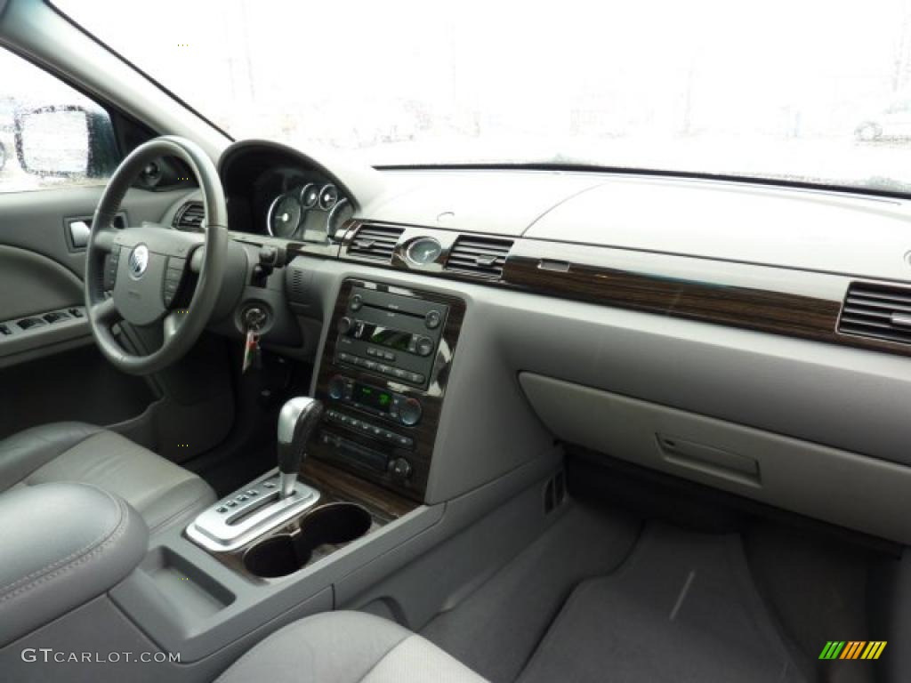 2005 Mercury Montego Luxury AWD Dashboard Photos