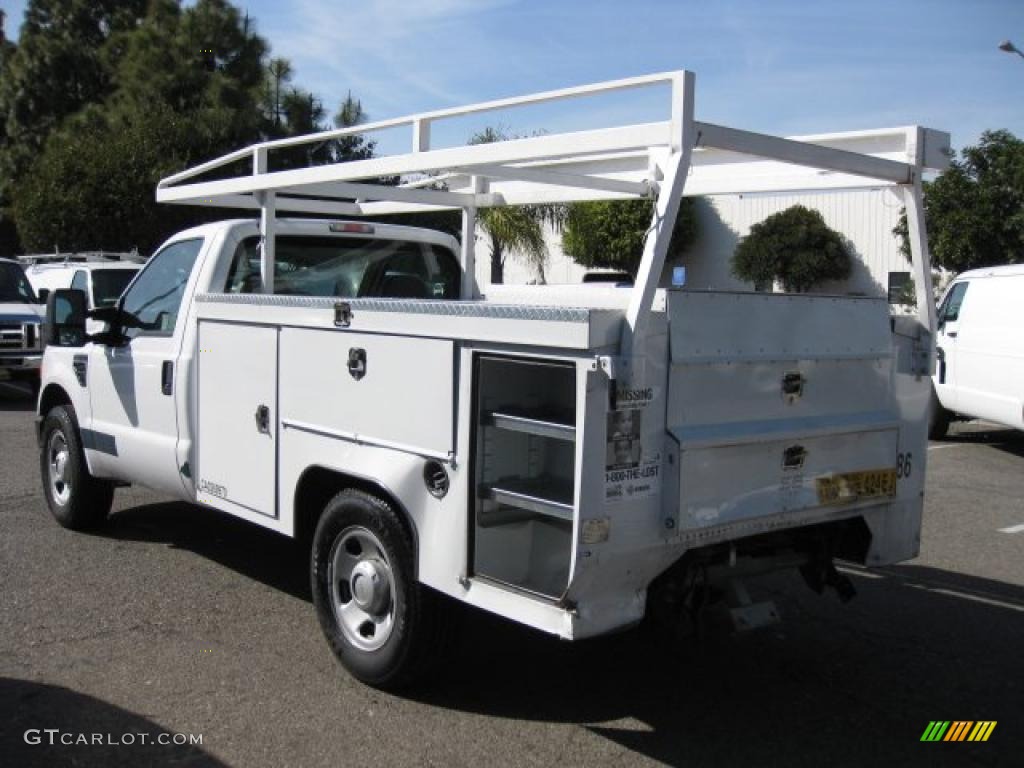 2008 F350 Super Duty XL Regular Cab Chassis Commercial - Oxford White / Medium Stone photo #4