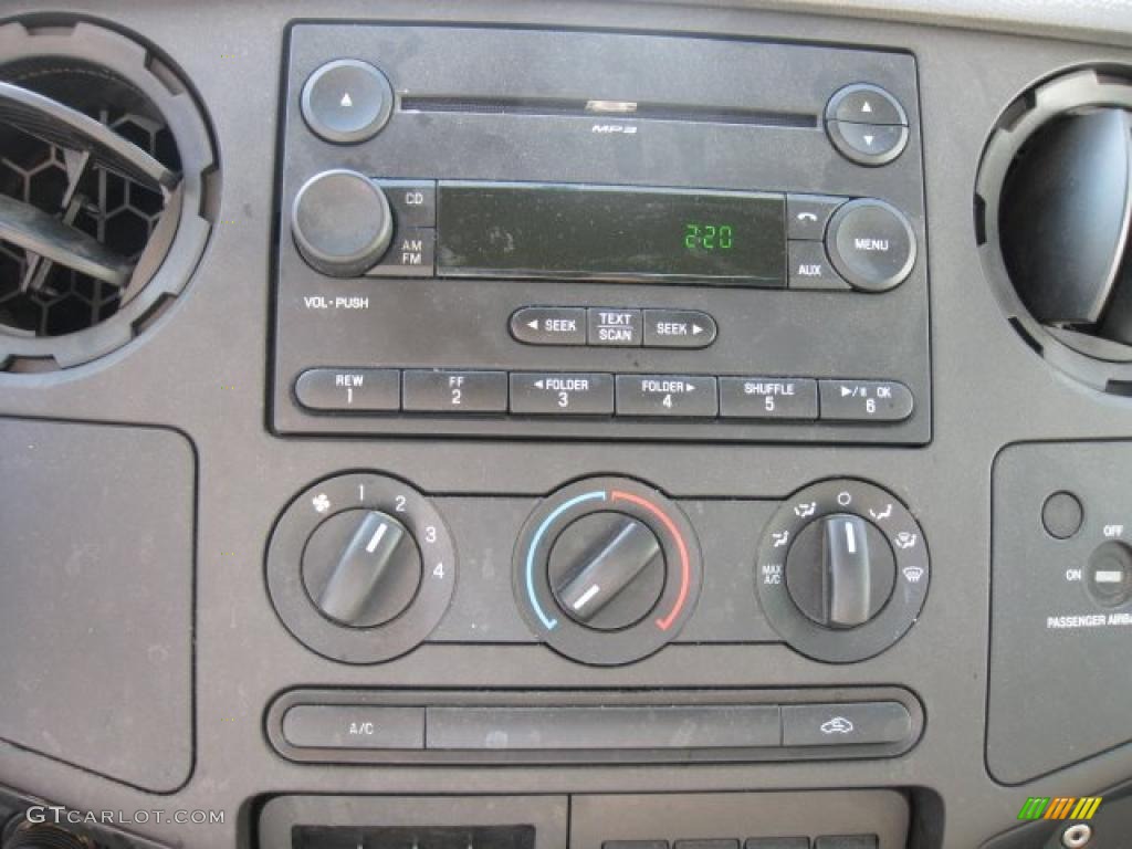 2008 Ford F350 Super Duty XL Regular Cab Chassis Commercial Controls Photo #46547291