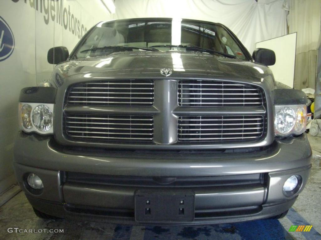 2004 Ram 1500 SLT Quad Cab 4x4 - Graphite Metallic / Dark Slate Gray photo #2