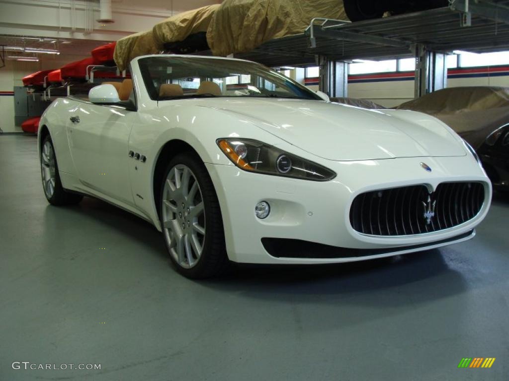 Bianco Eldorado (White) 2011 Maserati GranTurismo Convertible GranCabrio Exterior Photo #46549003