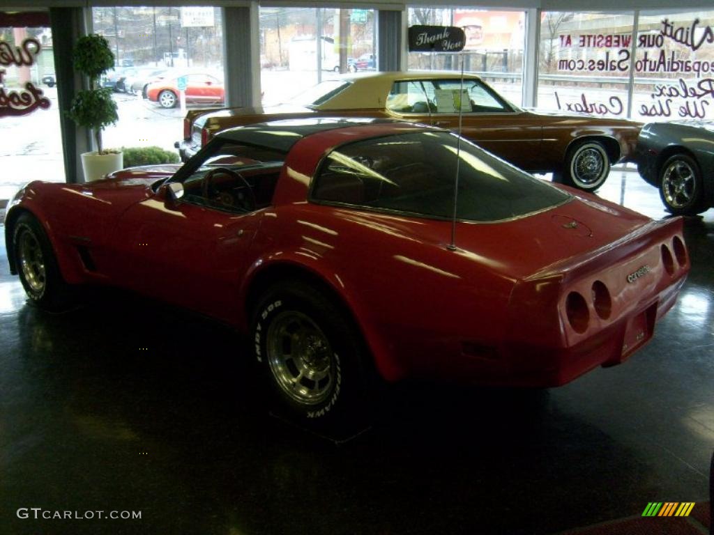 1982 Corvette Coupe - Red / Dark Red photo #3