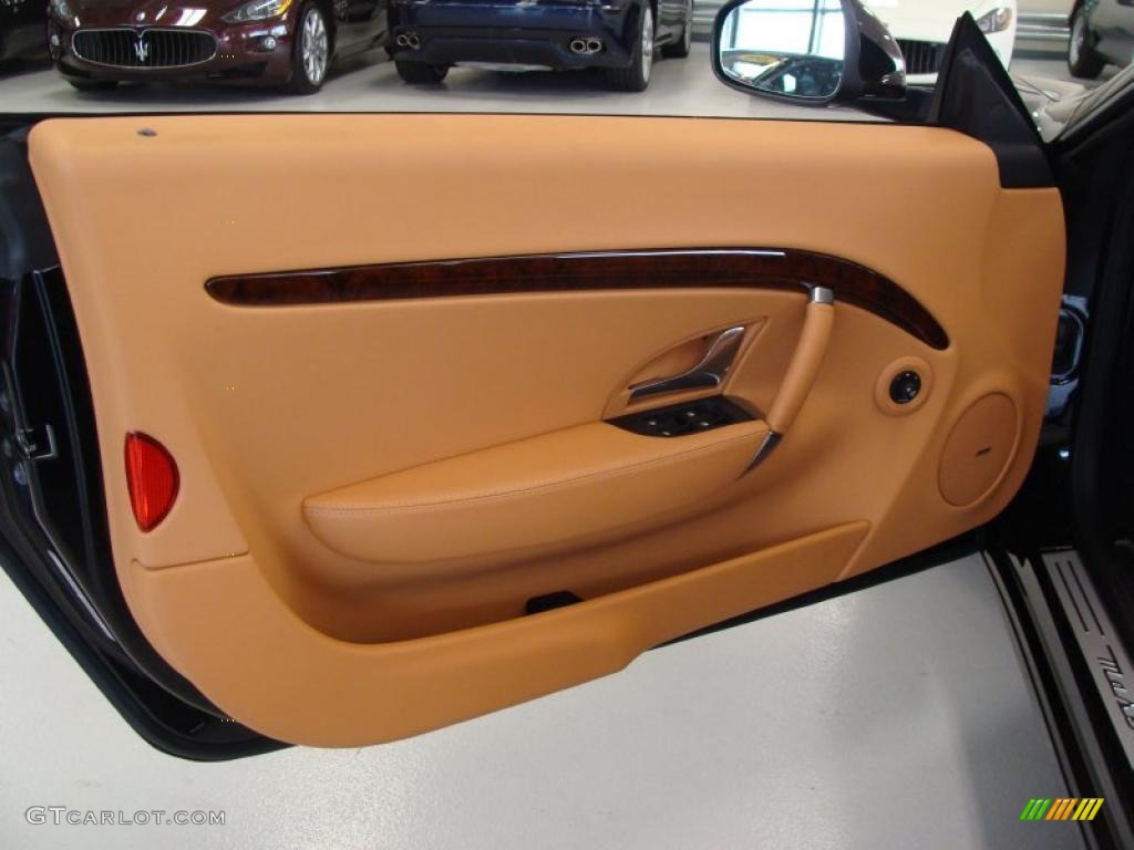2011 Maserati GranTurismo Convertible GranCabrio Cuoio Door Panel Photo #46549208