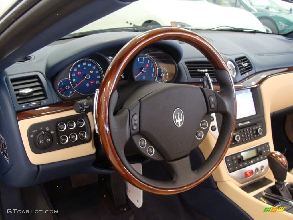 2011 Maserati GranTurismo Convertible GranCabrio Pearl Beige Steering Wheel Photo #46549424