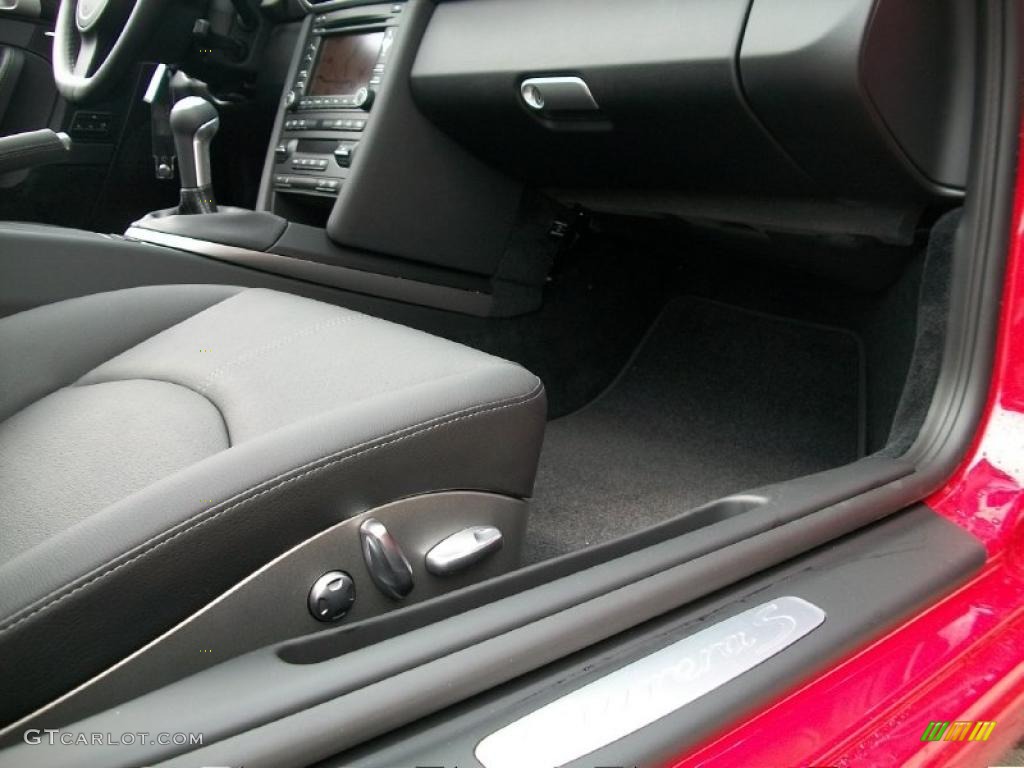 2011 911 Carrera S Coupe - Guards Red / Black photo #29