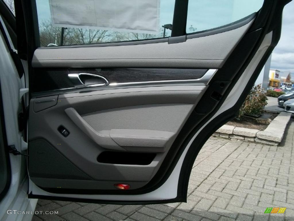 2011 Porsche Panamera S Platinum Grey Door Panel Photo #46550603