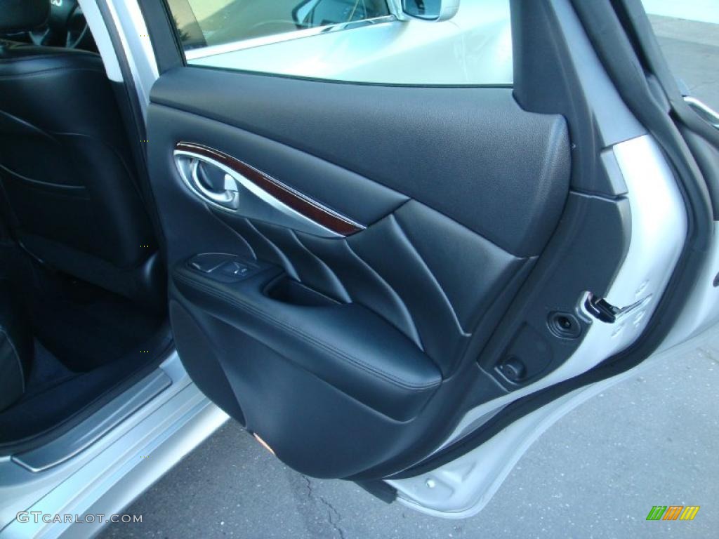 2011 Infiniti M 37 S Sedan Graphite Door Panel Photo #46550705