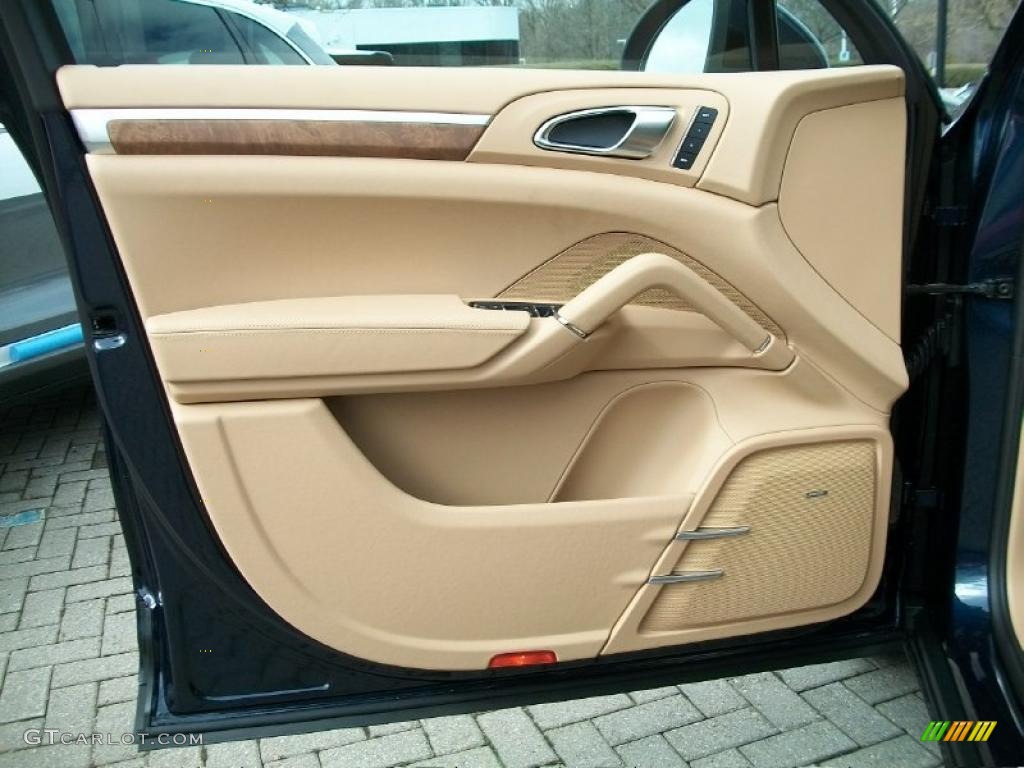 2011 Porsche Cayenne Turbo Luxor Beige Door Panel Photo #46551512