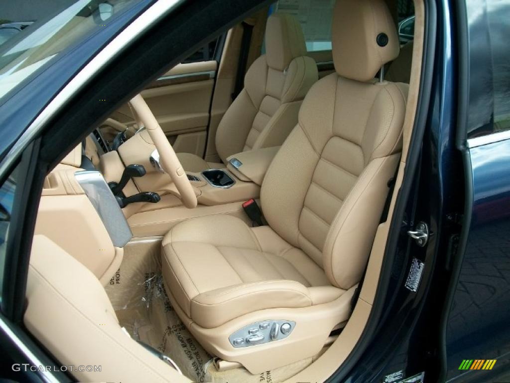 Luxor Beige Interior 2011 Porsche Cayenne Turbo Photo #46551575
