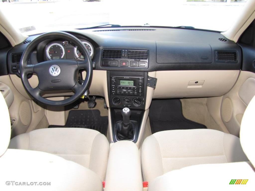 2004 Volkswagen Jetta GLS TDI Sedan Beige Dashboard Photo #46552835