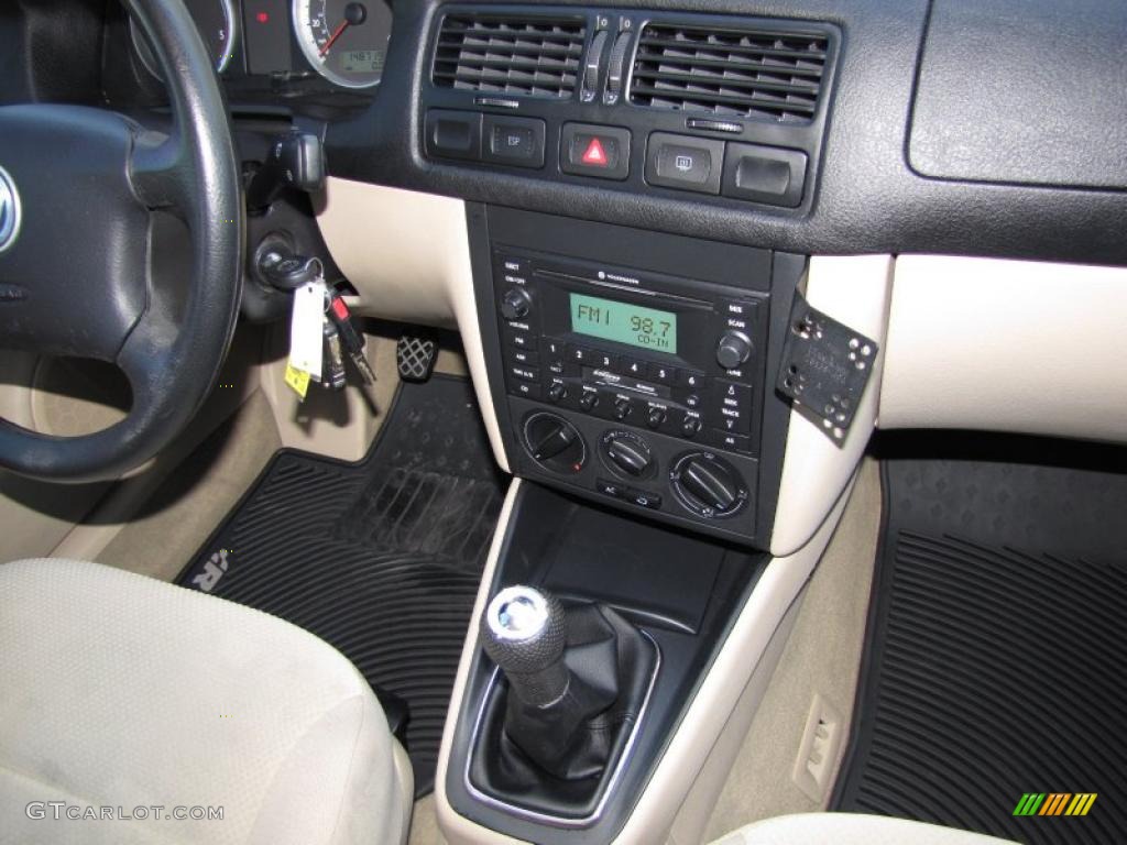 2004 Volkswagen Jetta GLS TDI Sedan Controls Photo #46552862