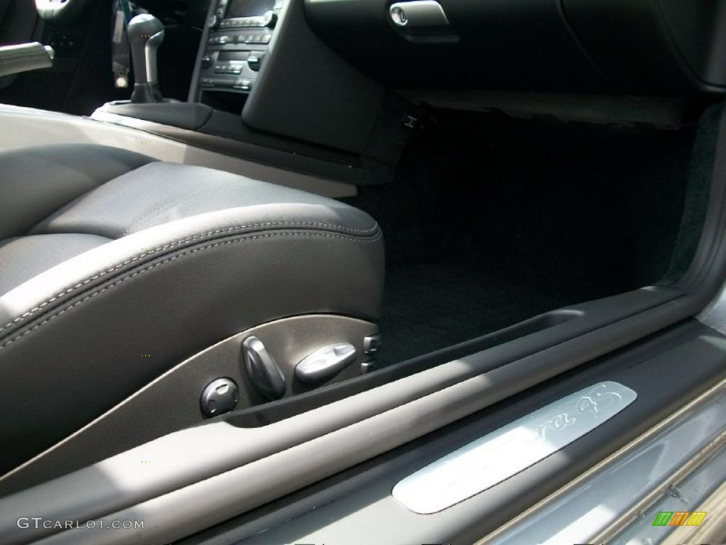 2011 911 Carrera 4S Coupe - Platinum Silver Metallic / Black photo #27