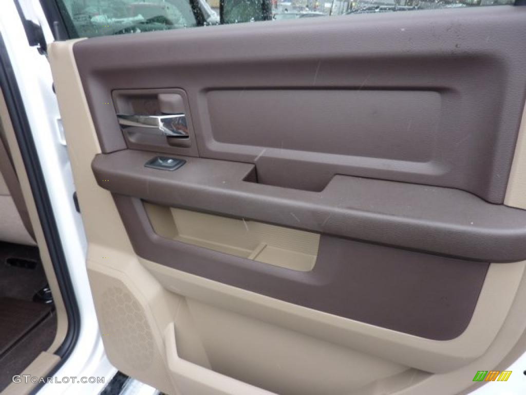 2011 Ram 1500 Big Horn Crew Cab 4x4 - Bright White / Light Pebble Beige/Bark Brown photo #17