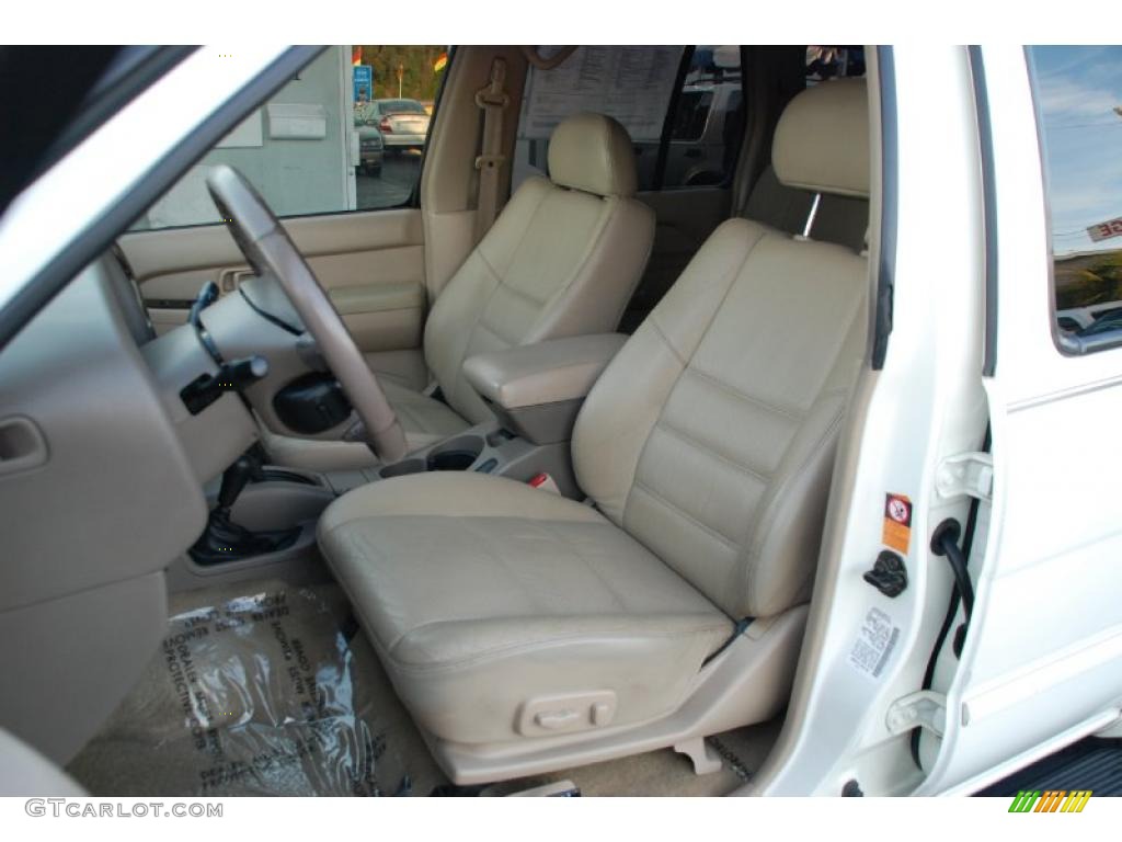 Beige Interior 2001 Nissan Pathfinder LE 4x4 Photo #46557224
