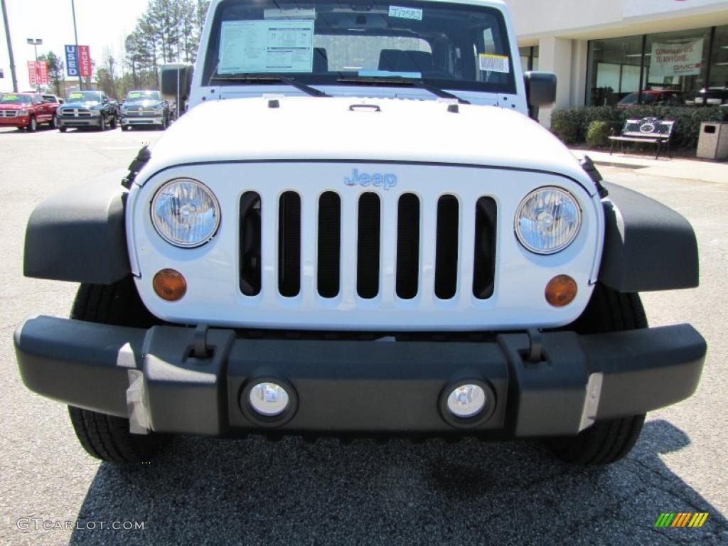 2011 Wrangler Sport 4x4 - Bright White / Black photo #2