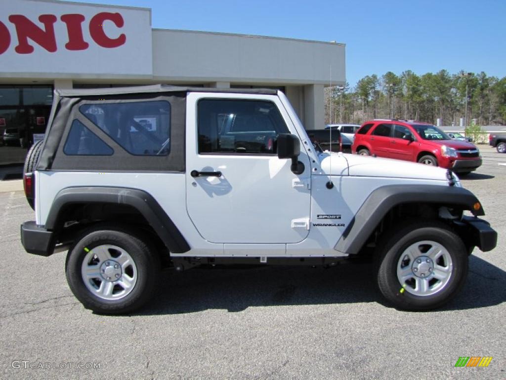 2011 Wrangler Sport 4x4 - Bright White / Black photo #8