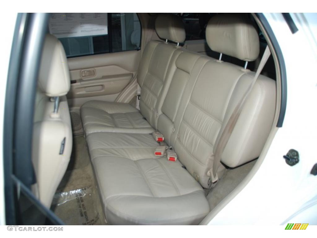 Beige Interior 2001 Nissan Pathfinder LE 4x4 Photo #46557333
