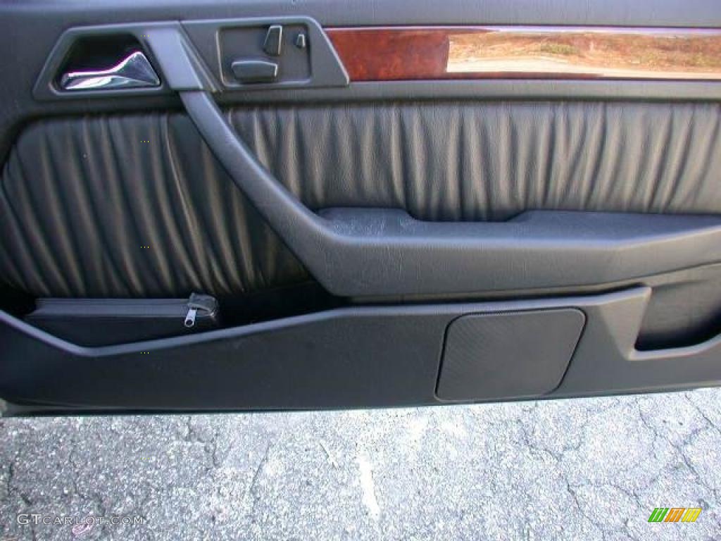 1994 Mercedes-Benz E 320 Convertible Black Door Panel Photo #46560339