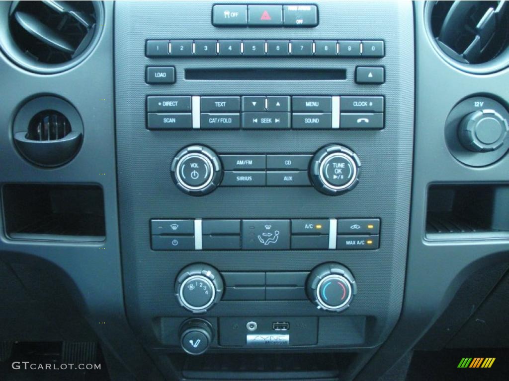 2011 Ford F150 XL Regular Cab Controls Photo #46561473