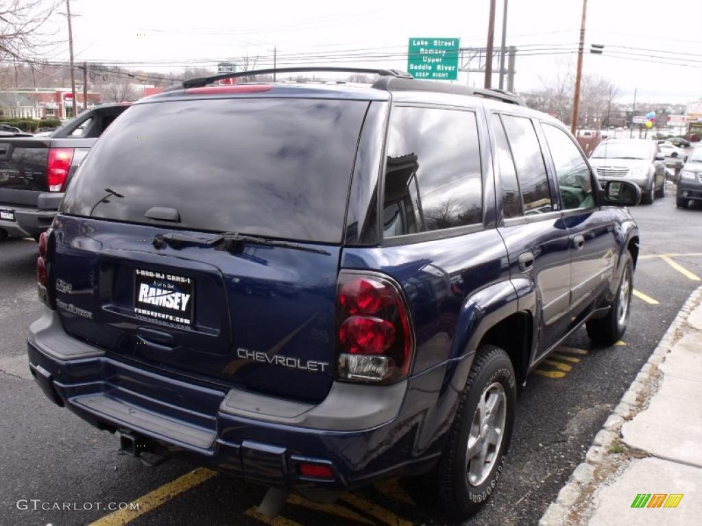 2004 TrailBlazer LS 4x4 - Indigo Blue Metallic / Medium Pewter photo #5