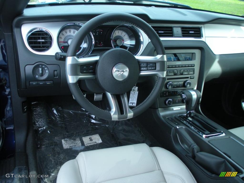 2012 Mustang V6 Premium Convertible - Kona Blue Metallic / Stone photo #8