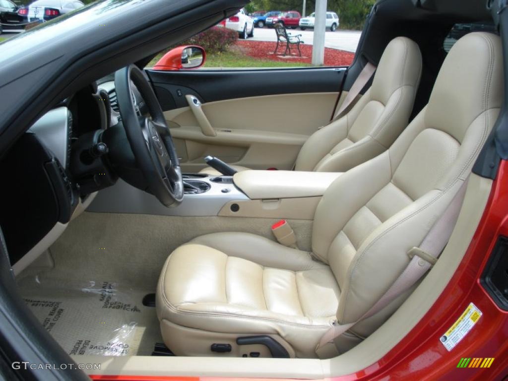 Cashmere Interior 2005 Chevrolet Corvette Coupe Photo #46563901