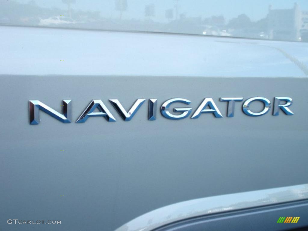 2004 Navigator Luxury - Light French Silk Metallic / Light Parchment photo #9
