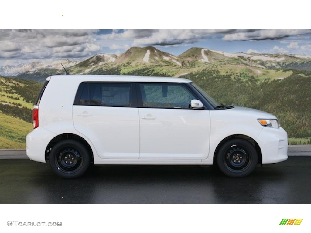 Super White 2011 Scion xB Standard xB Model Exterior Photo #46566946