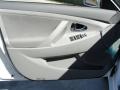 Super White - Camry LE Photo No. 23
