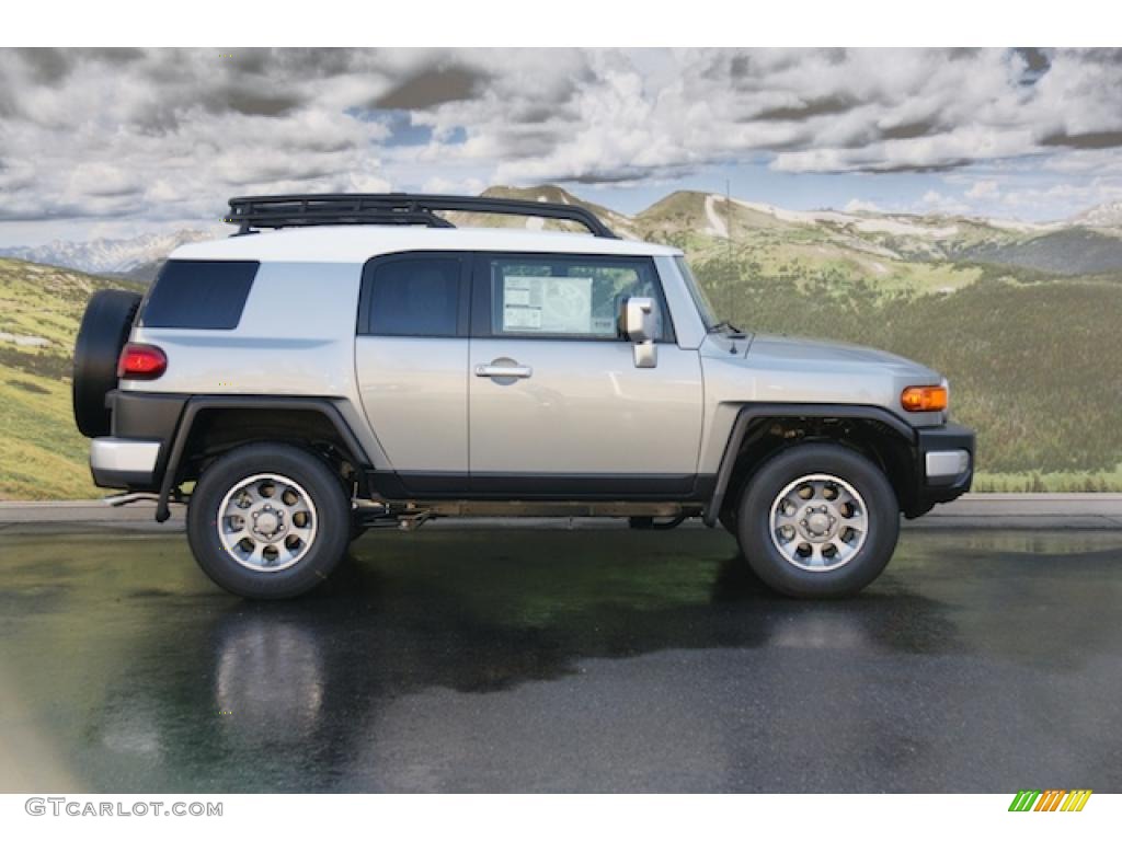 Silver Fresco Metallic 2011 Toyota FJ Cruiser 4WD Exterior Photo #46567768
