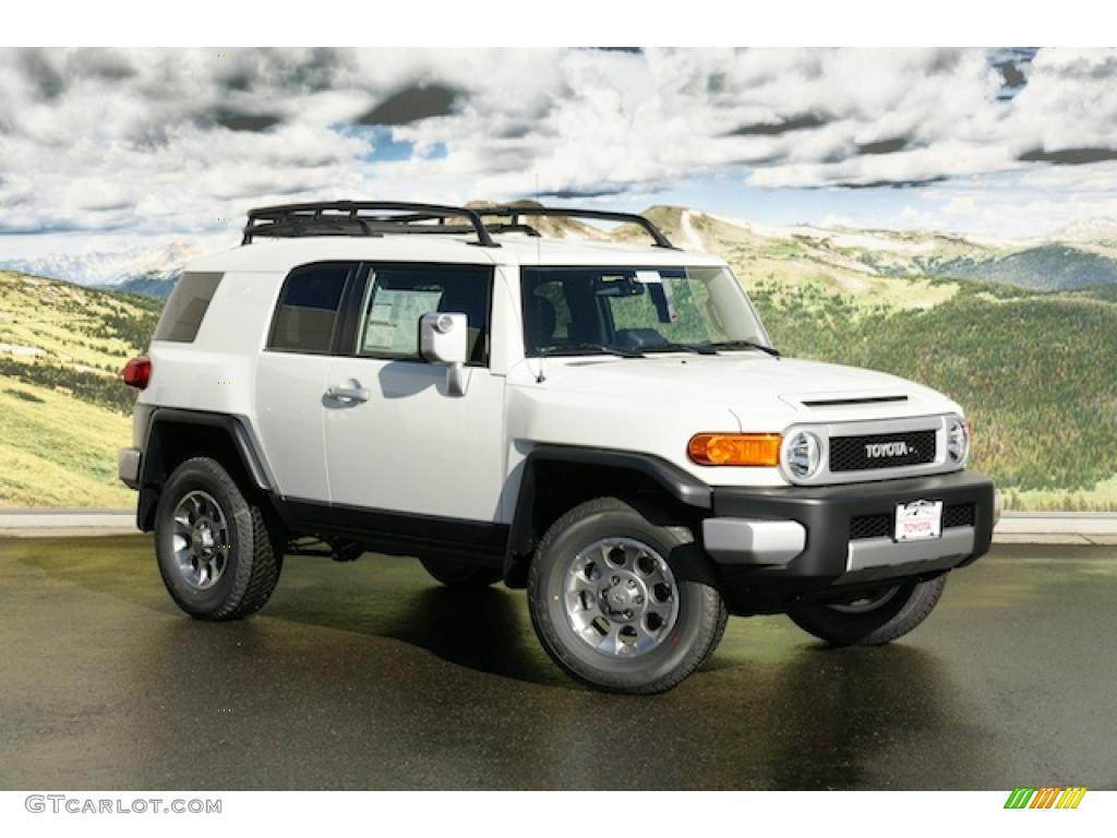 Iceberg White Toyota FJ Cruiser